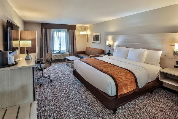 Western Plus Executive Residency