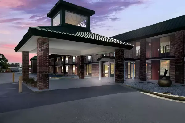 Quality Inn & Suites Hotel Furniture