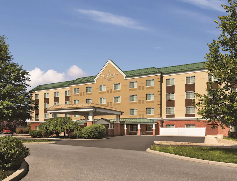 Country Inn & Suites